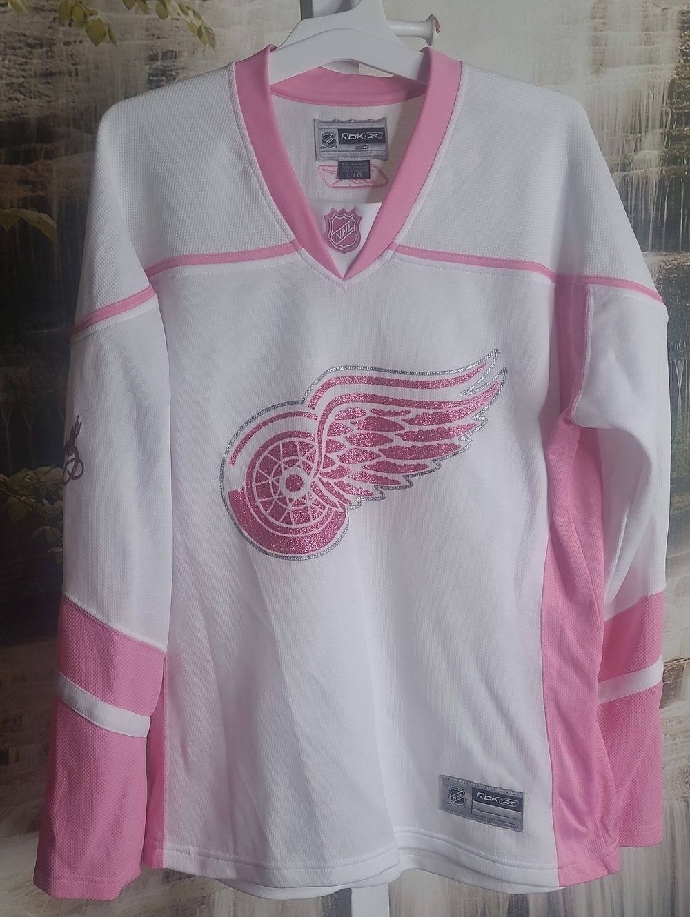 NHL Womens Large White Pink Detroit Red Wings Sparkly Glitter Hockey Jersey